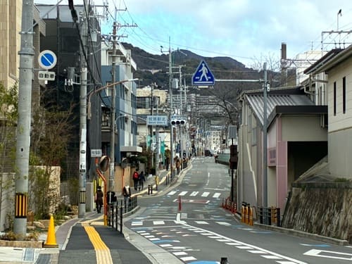 阪急箕面線牧落駅前の写真